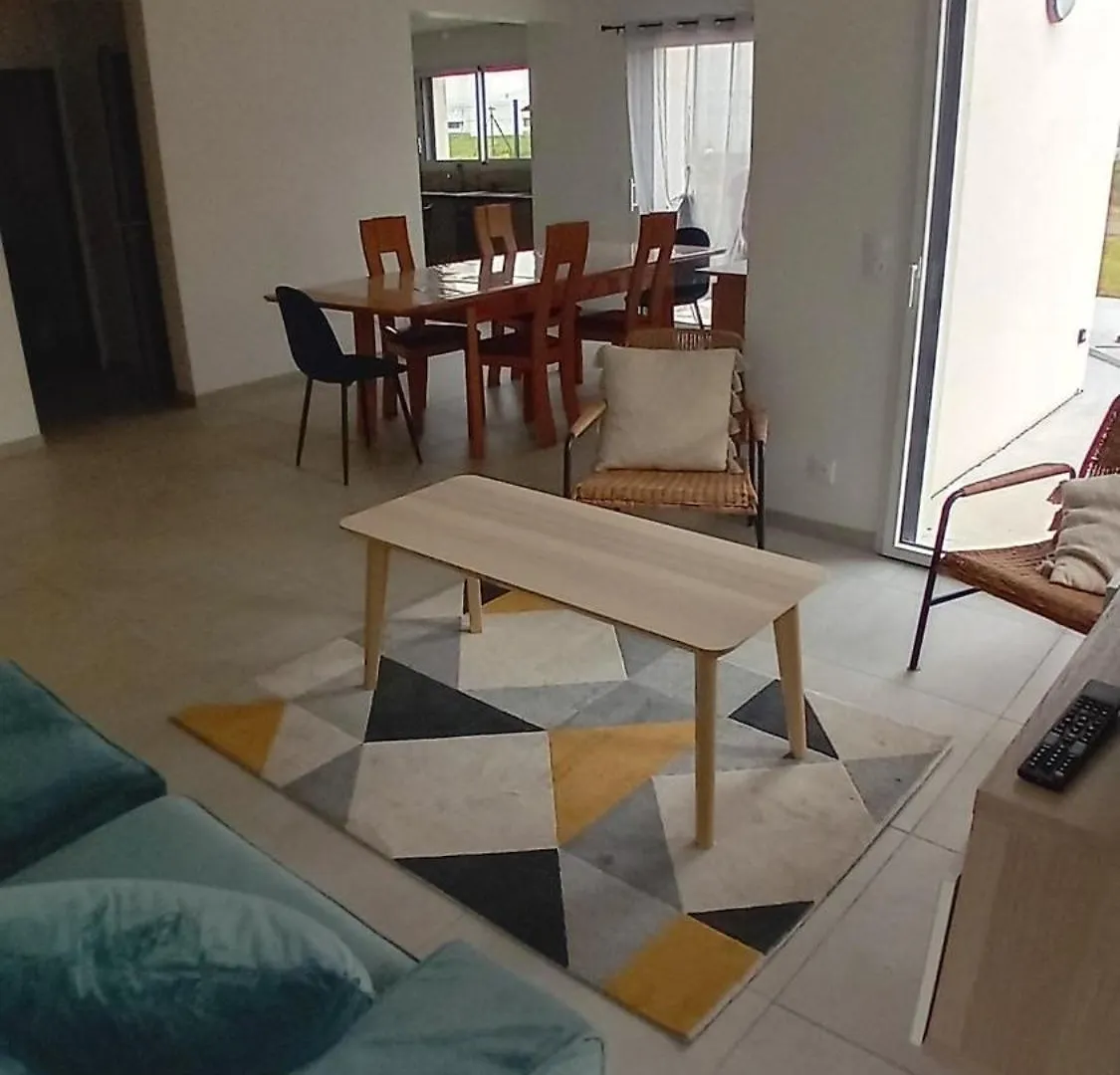 別荘 La Broceliande 4 Bedroom House Ploërmel